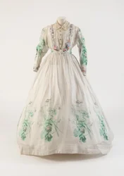 Witte katoenen mousseline jurk met groen bloemenprintontwerp, 1860s